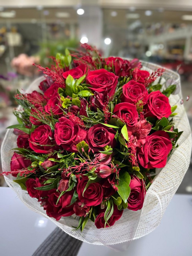 Buquê com 24 Rosas em Tela 