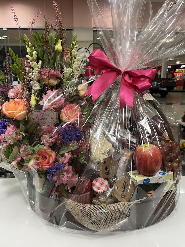 Cesta de Café com Frios