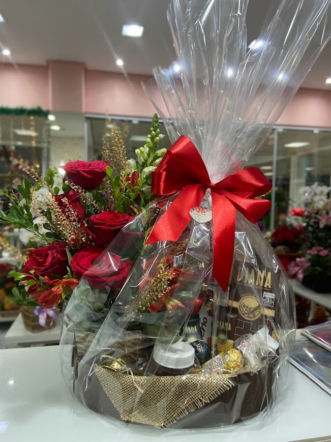 Cesta de Chocolates Romântica! ❤️