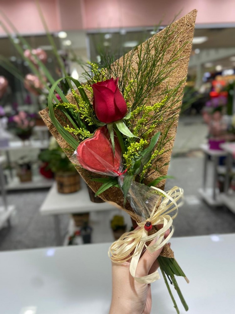 Rosa Unitária Rústica com Chocolate